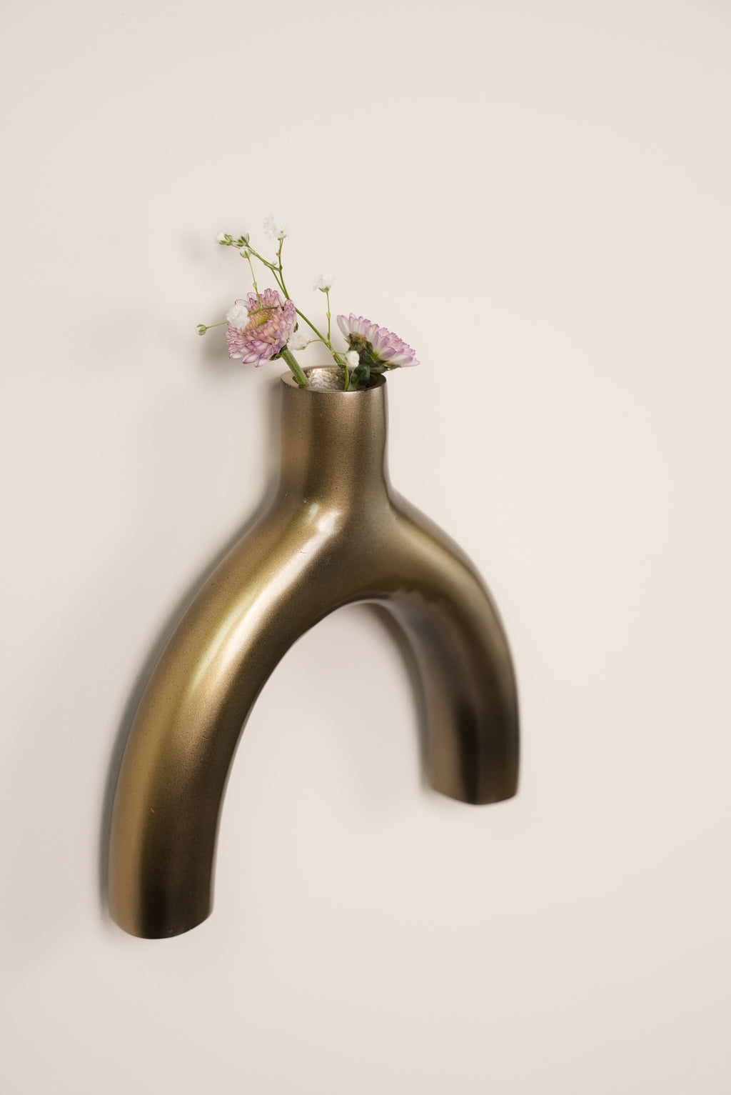 The Arc Wall Vase